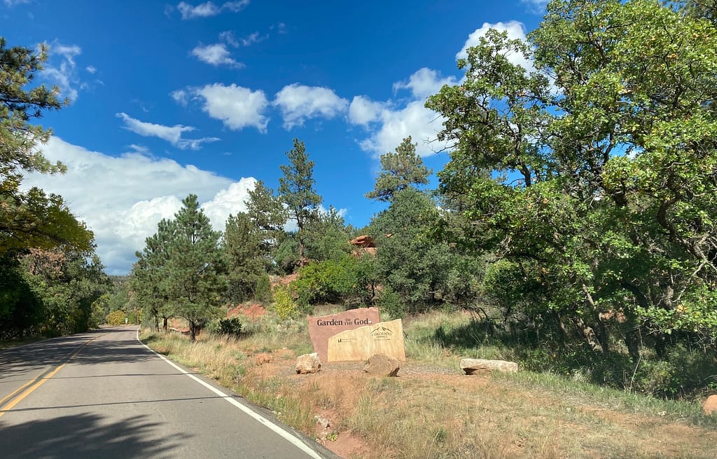 garden-of-the-gods-colorado-co-sign-with-trees